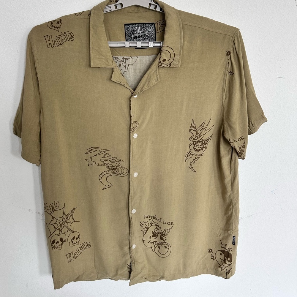 Brooklyn Cloth Men’s Short Sleeve Shirt

Size XL